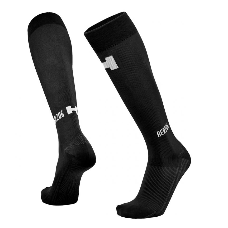 Herzog Sport Compressiekousen Pro in de kleur zwart - zij- en voorkant